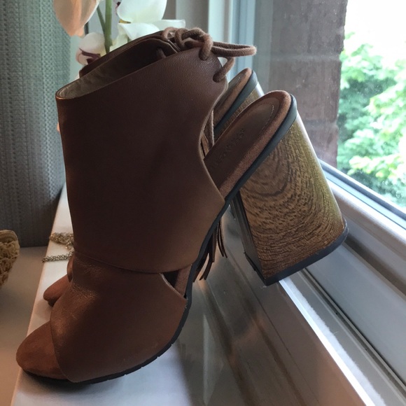 Shoes by Kenneth Cole Reacción. - Picture 8 of 8